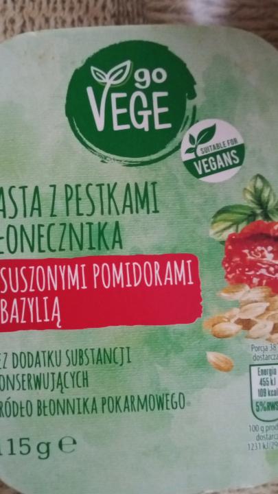 Fotografie - Pasta z pestkami słonecznika z suszonymi pomidorami i bazylią go Vege