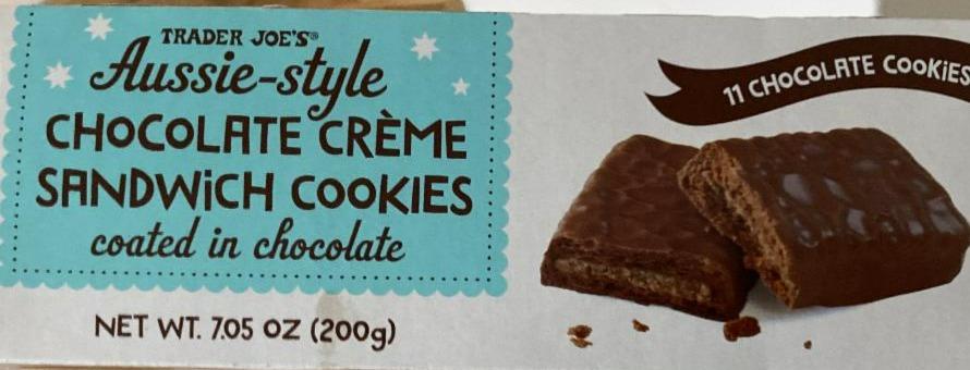 Fotografie - Aussie-Style chocolate crème sandwich cookies coated in chocolate Trader Joe's