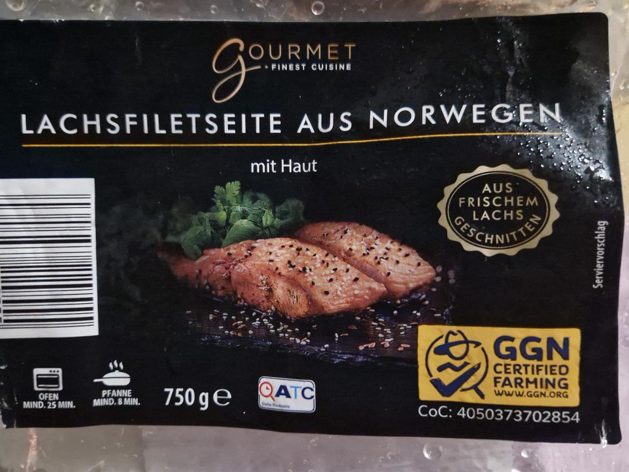 Fotografie - Lachsfiletseite aus norwegen mit Haut Gourmet finest cuisine