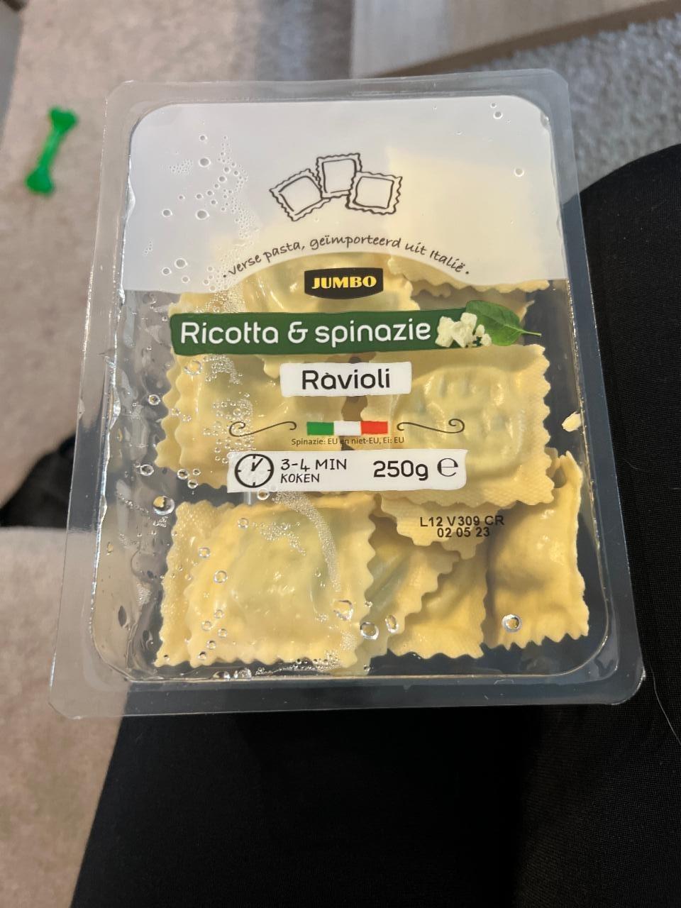 Fotografie - ricotta spinazie ravioli Jumbo