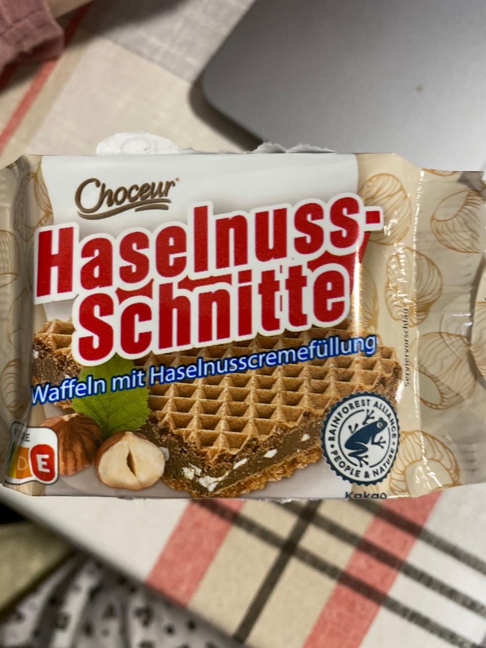 Fotografie - Haselnuss Schnitte Excelsior