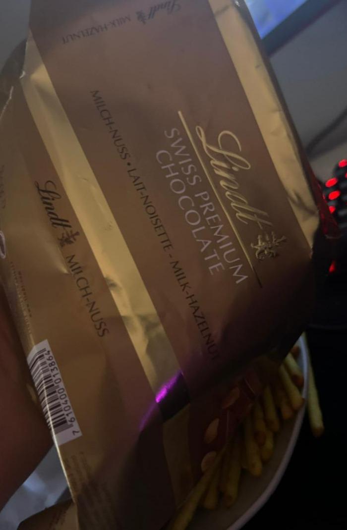 Fotografie - Swiss premium chocolate Milch-nuss Lindt