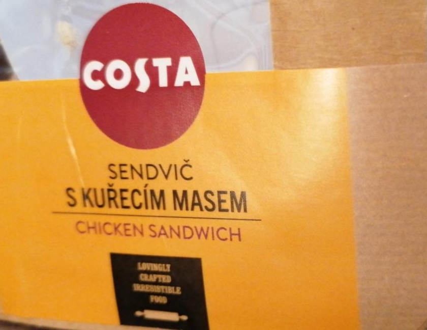 Fotografie - Sendvič s kuřecím masem a salátem Costa