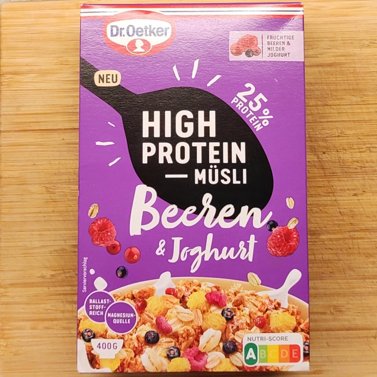 Fotografie - High protein müsli Beerem & Joghurt Dr.Oetker