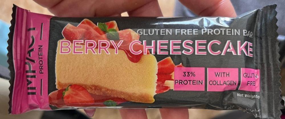 Fotografie - Gluten free protein bar berry cheesecake Impact Protein