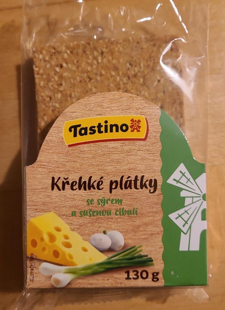 Fotografie - Crispbread with cheese and onion (křehké pšeničné plátky se sýrem a sušenou cibulí) Tastino