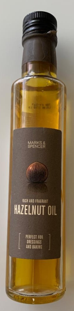 Fotografie - Hazelnut oil Marks & Spencer