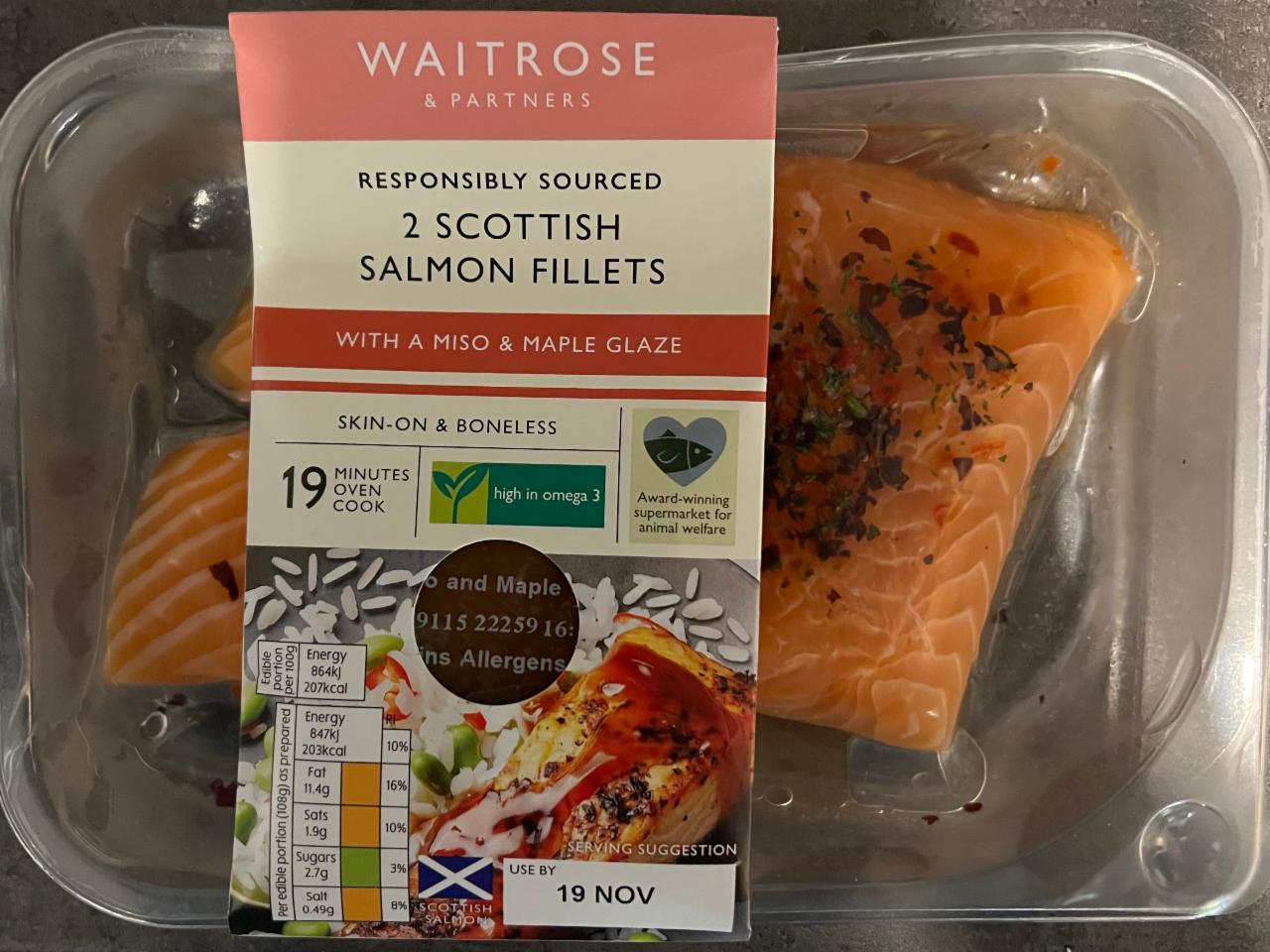 Fotografie - SCOTTISH SALMON FILLETS WITH A MISO & MAPLE GLAZE Waitrose & Partners