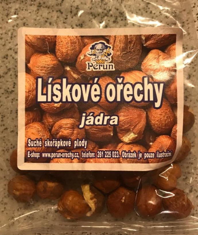 Fotografie - Lískové ořechy jádra Perun