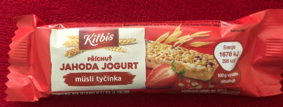 Fotografie - Jahoda Jogurt müsli tyčinka Kitbis