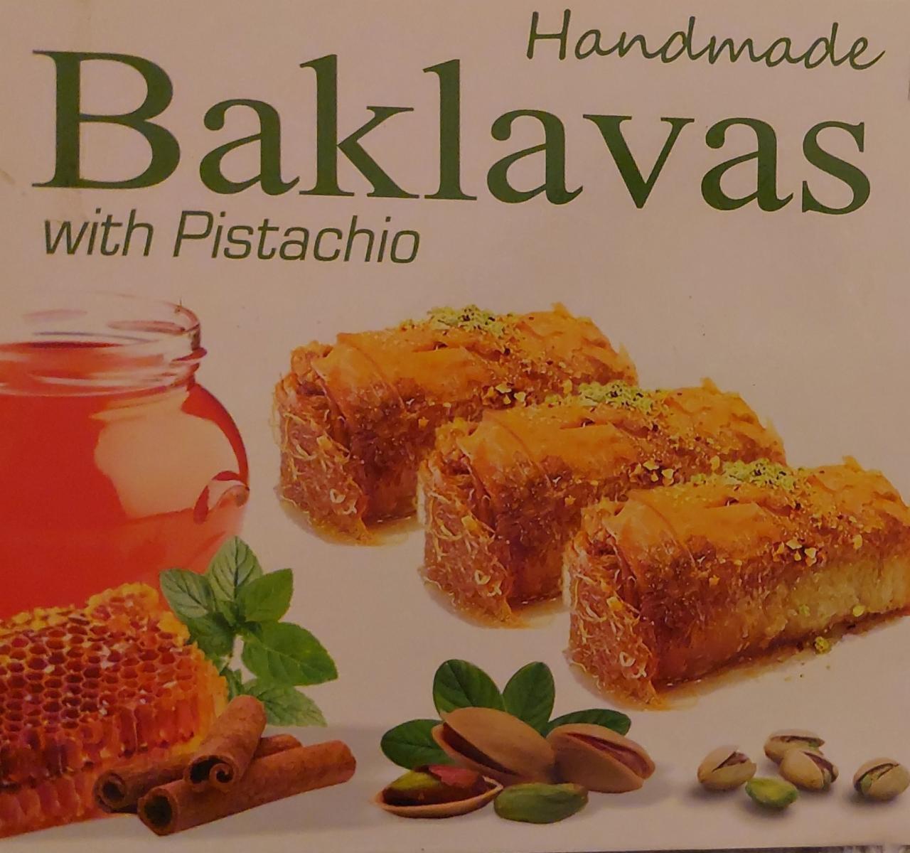 Fotografie - Baklavas with pistachio Rodon