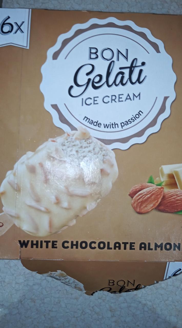 Fotografie - Premium Ice Cream White chocolate almond Bon Gelati