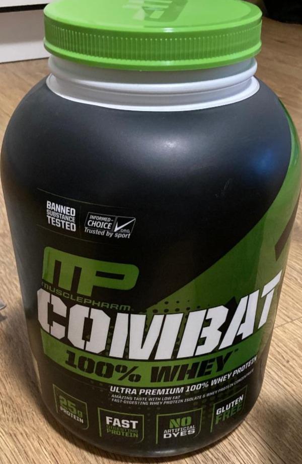 Fotografie - Combat 100% Whey Protein Cookies 'n' Cream MusclePharm