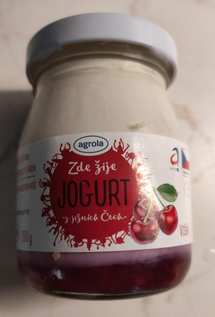 Fotografie - Agro-la Zde žije jogurt z jižních Čech višňový 