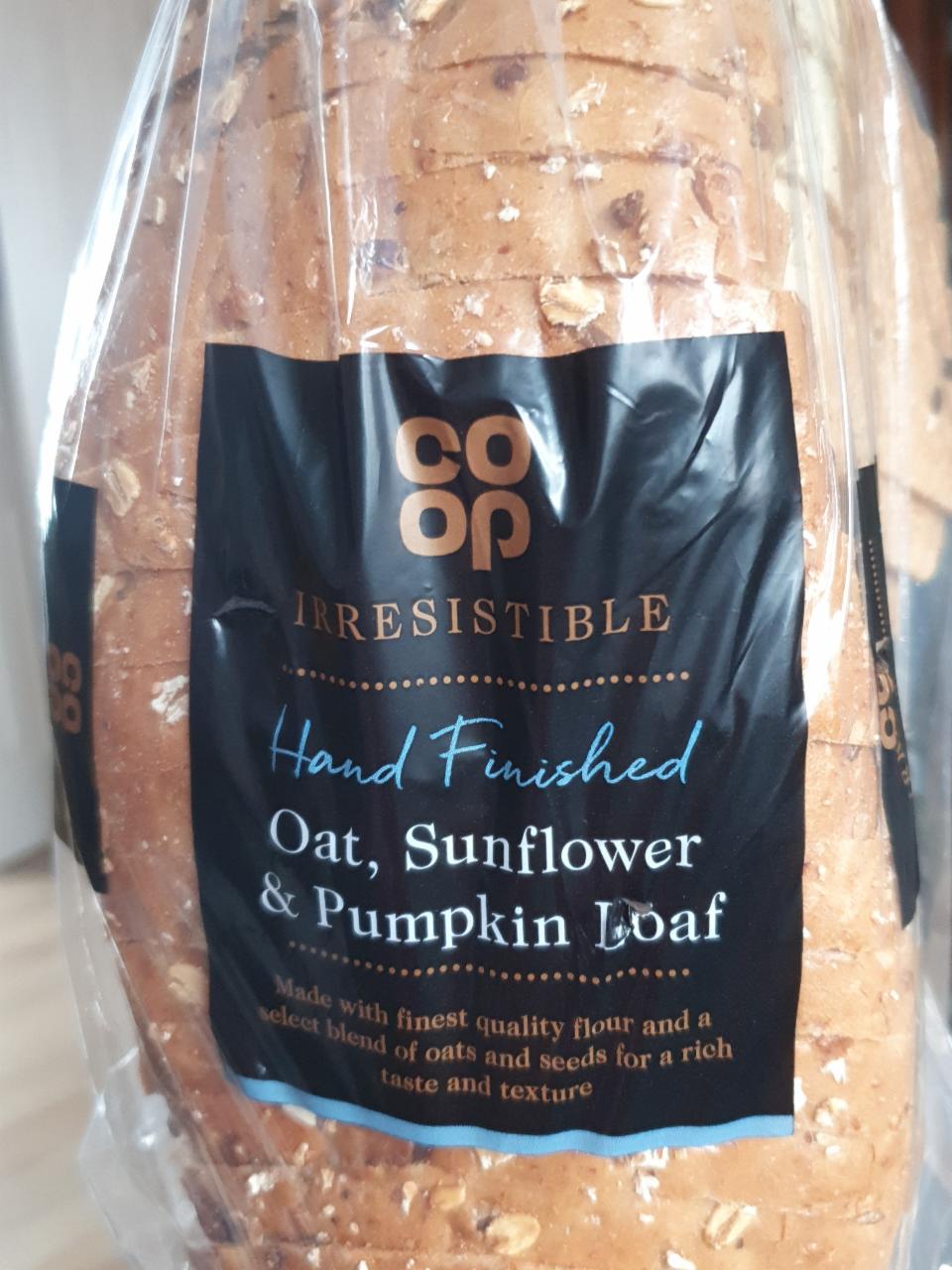 Fotografie - Irresistible Hand Finished Oat, Sunflower & Pumpkin Loaf Co-op