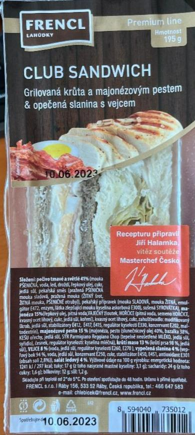 Fotografie - Club Sandwich Grilovaná krůta s majonézovým pestem & opečená slanina s vejce Frencl