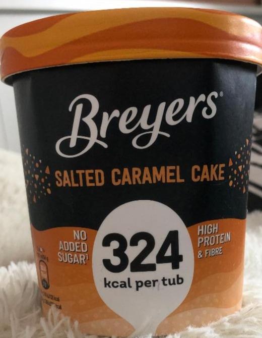 Fotografie - Salted caramel cake 324kcal per tub Breyers