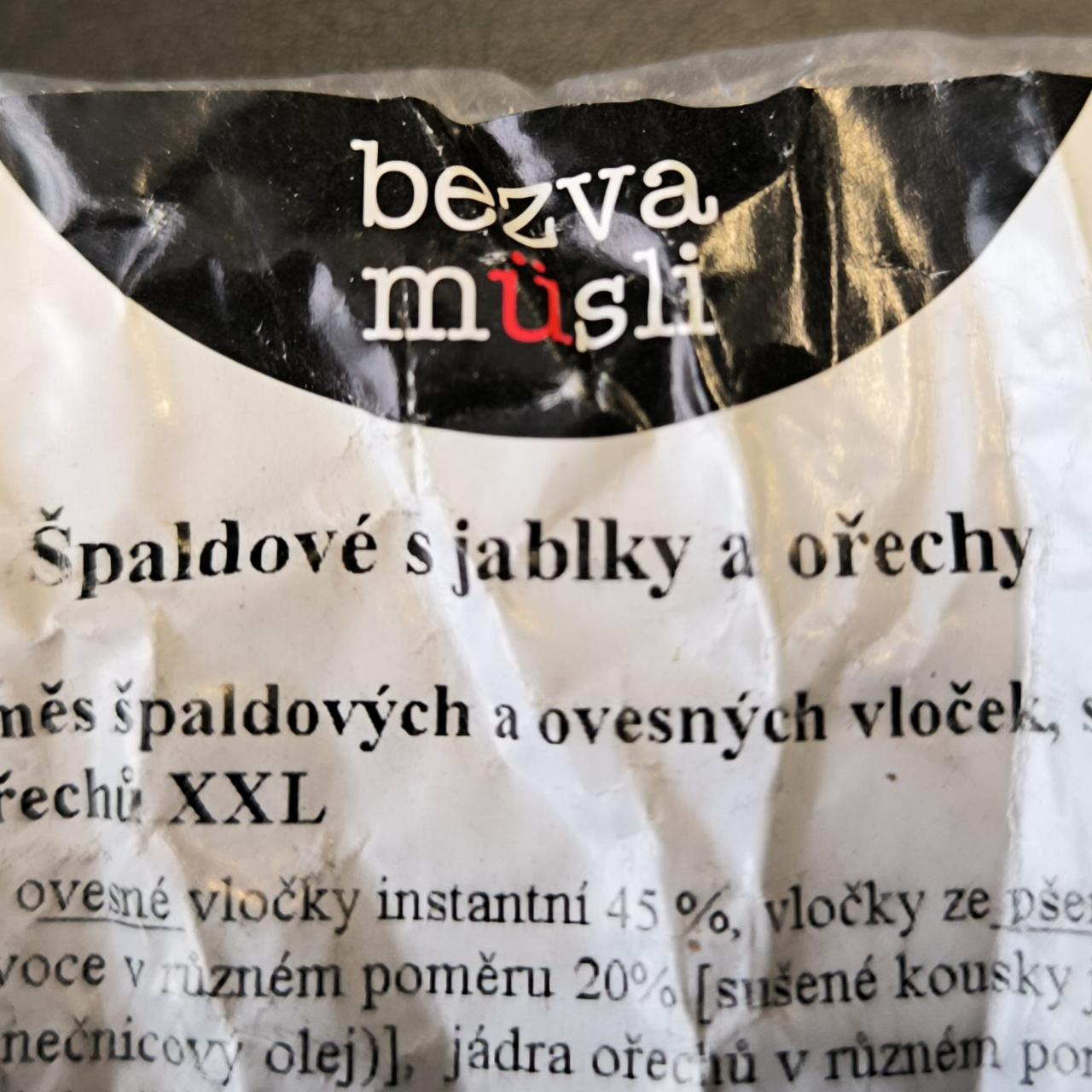 Fotografie - Špaldové s jablky a ořechy Bezva Müsli