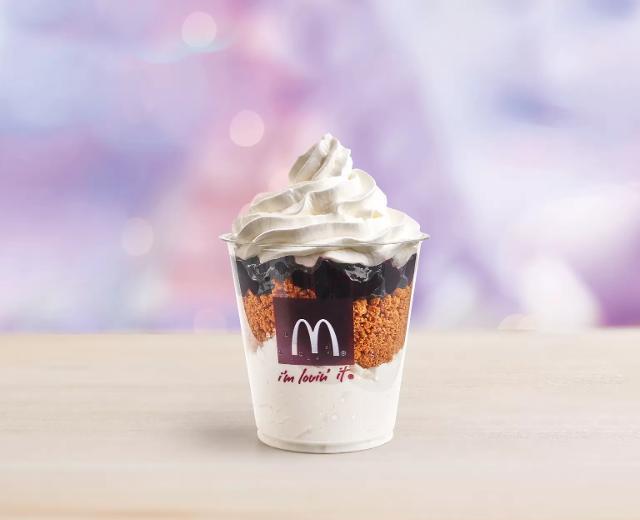 Fotografie - Grand McSundae borůvkový McDonald's