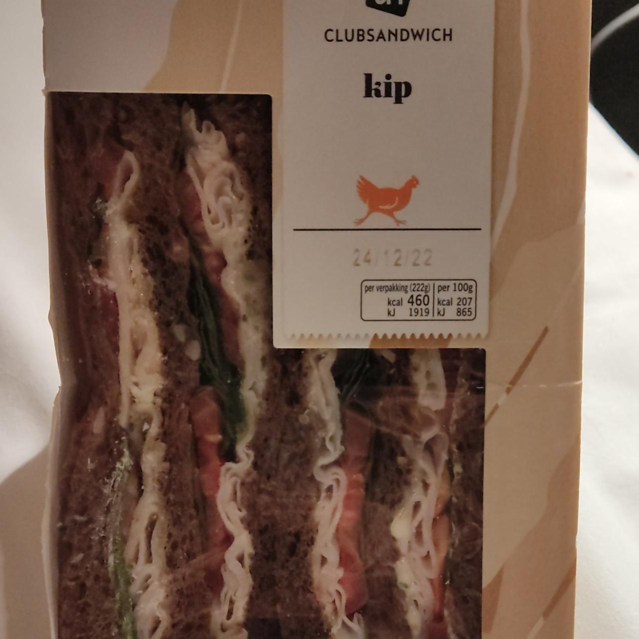 Fotografie - Celozrnný pšeničný toust s kuřecím, rajčaty a rukolou Clubsandwich kip Albert Heijn