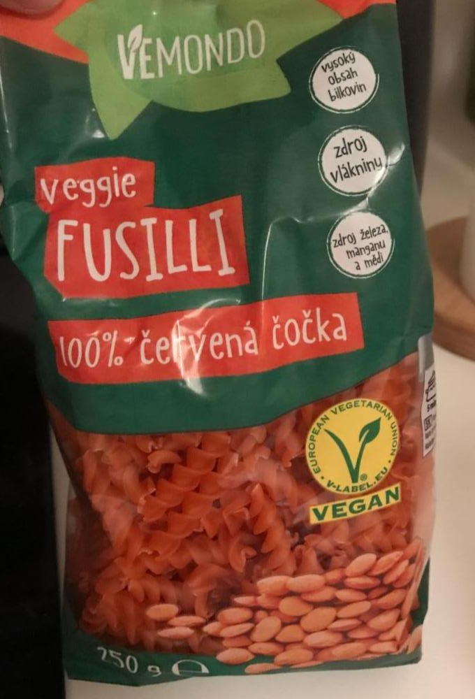 Fotografie - Veggie Fusilli 100% červená čočka Vemondo