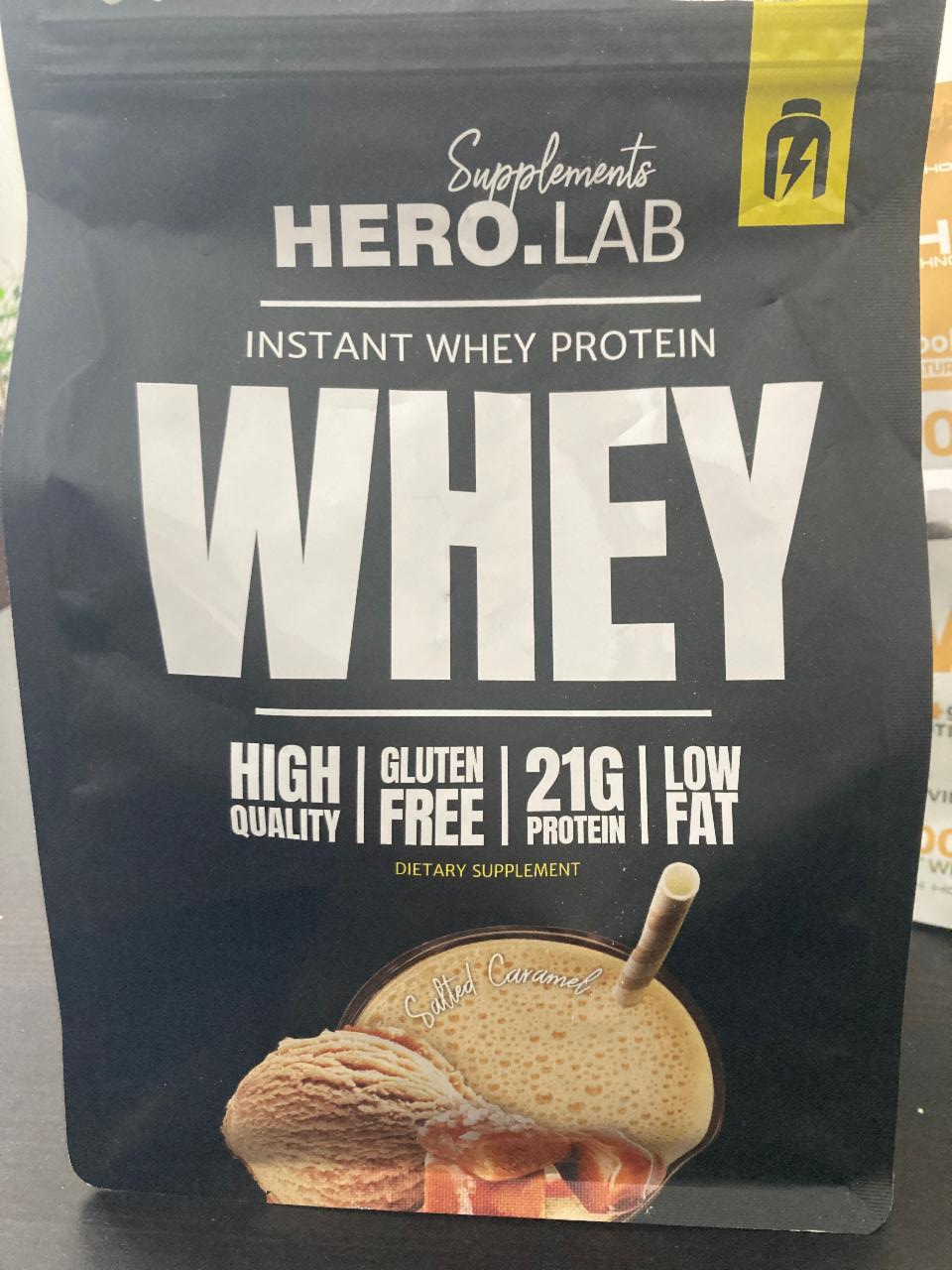 Fotografie - Instant Whey Protein Salted Pistachio Hero.Lab