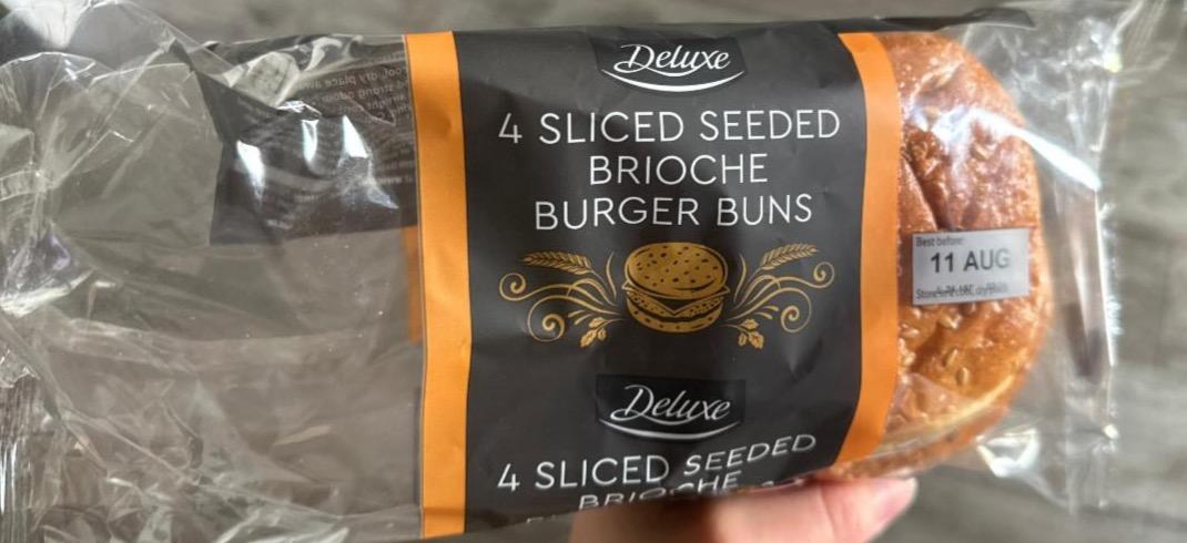 Fotografie - 4 sliced seeded brioche burger buns Deluxe