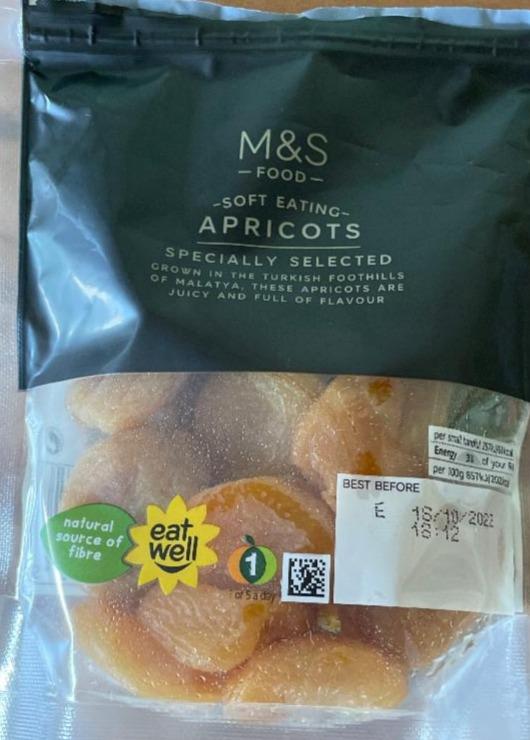 Fotografie - soft Eating Apricots Marks & Spencer