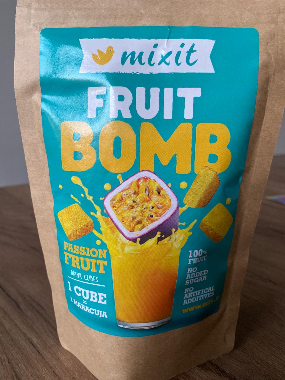 Fotografie - Fruit bomb passion fruit Mixit