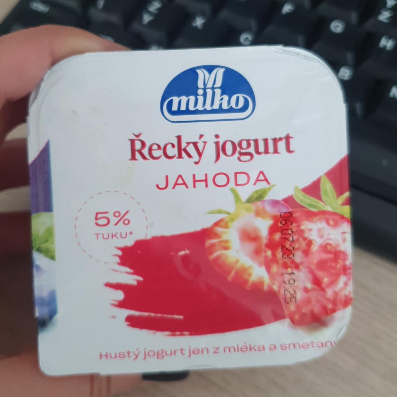 Fotografie - Řecký jogurt jahoda 5% tuku Milko