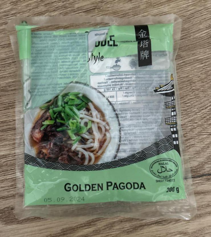 Fotografie - Udong Noodle Korean style Golden Pagoda