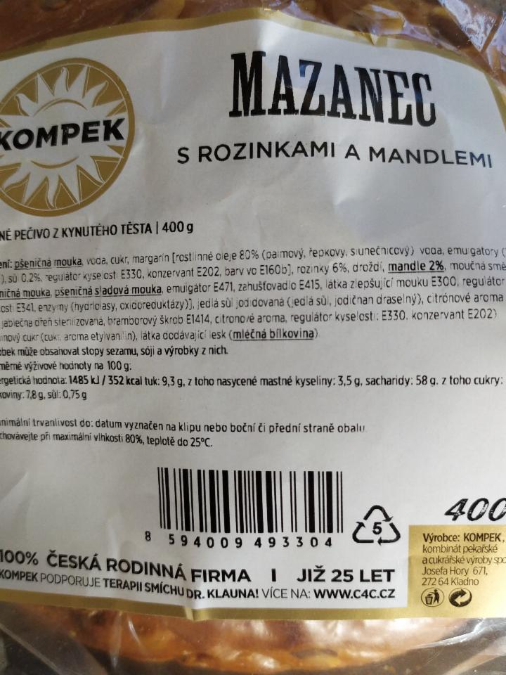 Fotografie - Mazanec s rozinkami a mandlemi Kompek