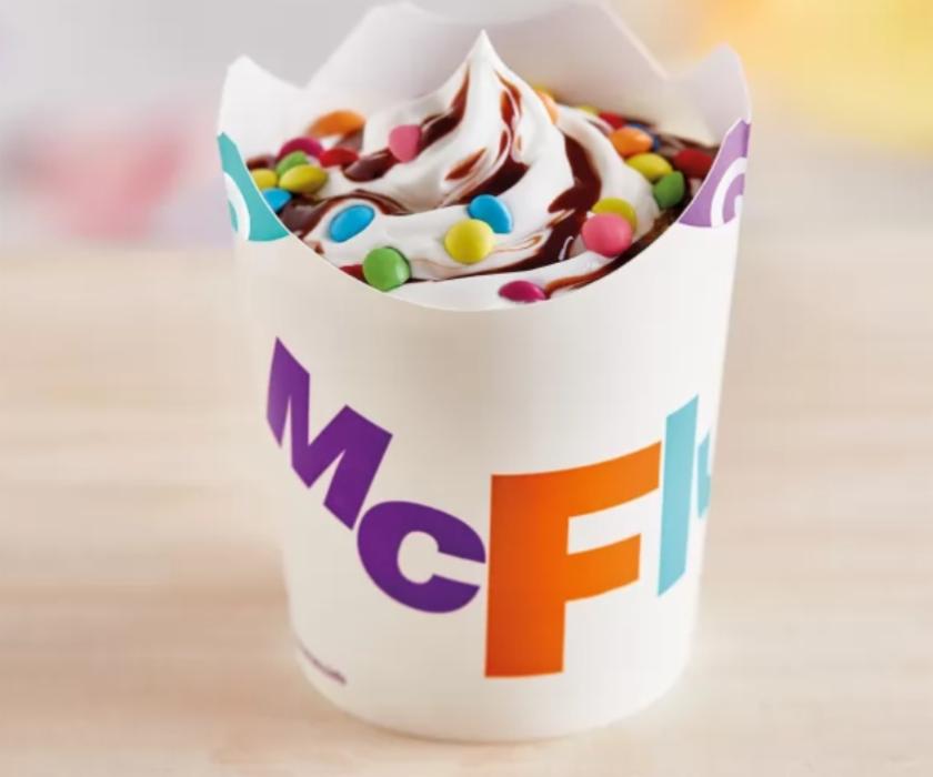 Fotografie - McFlurry lentilky McDonald's