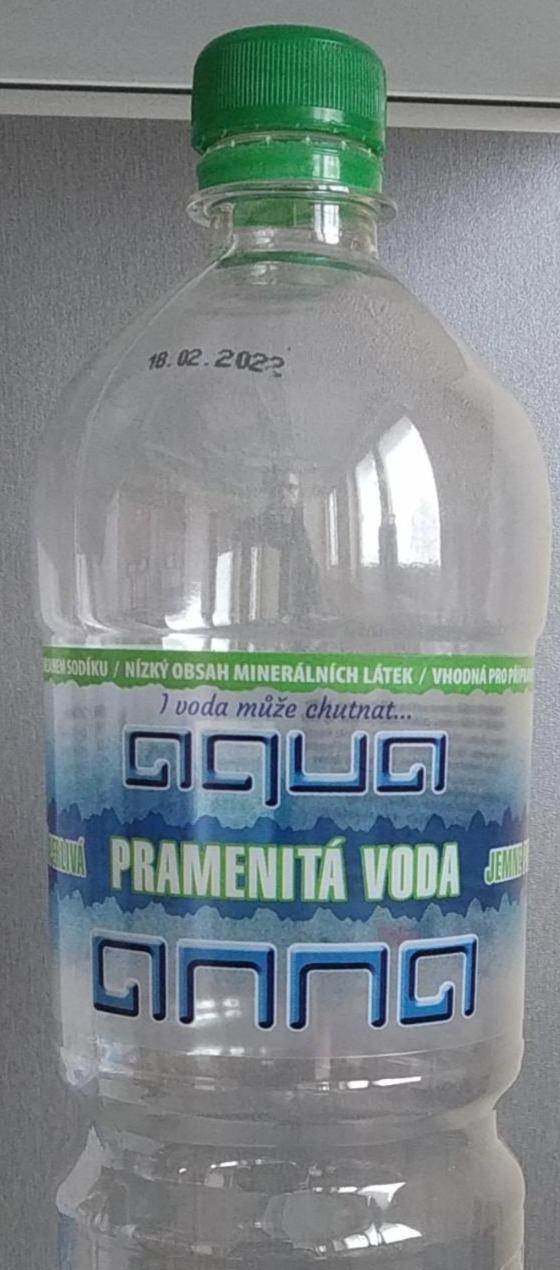 Fotografie - Pramenitá voda jemně perlivá Aqua Anna