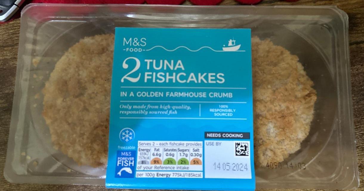 Fotografie - 2 Tuna Fishcakes M&S Food