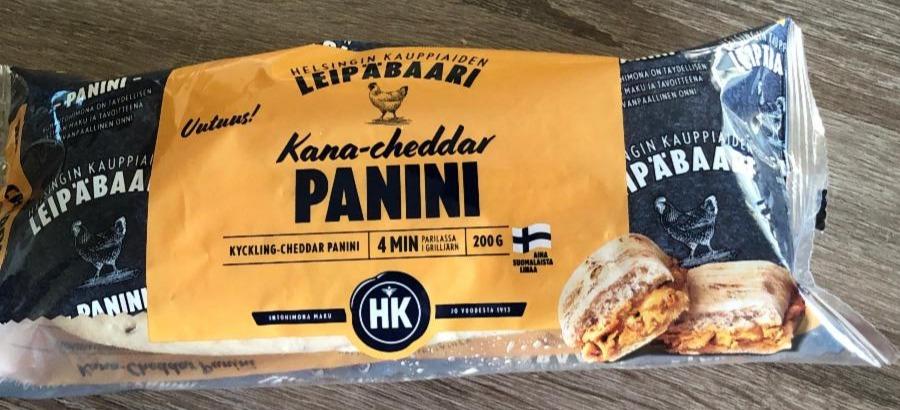 Fotografie - Panini kana-cheddar Helsingin Kauppiaiden Leipäbaari