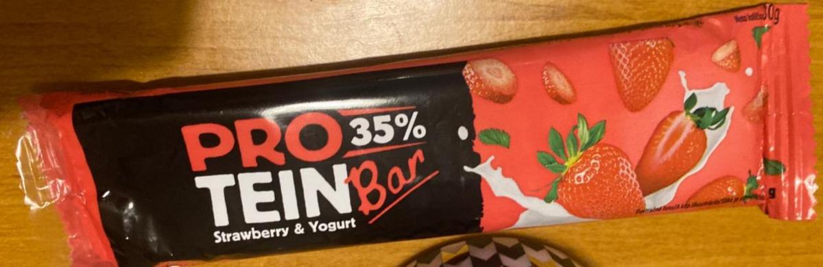 Fotografie - Protein bar 35% Strawberry & Yogurt