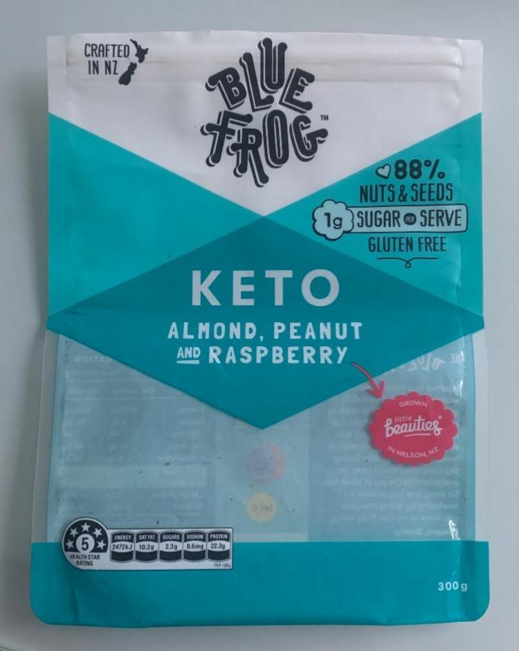 Fotografie - Keto Almond, Peanut and Raspberry Blue Frog