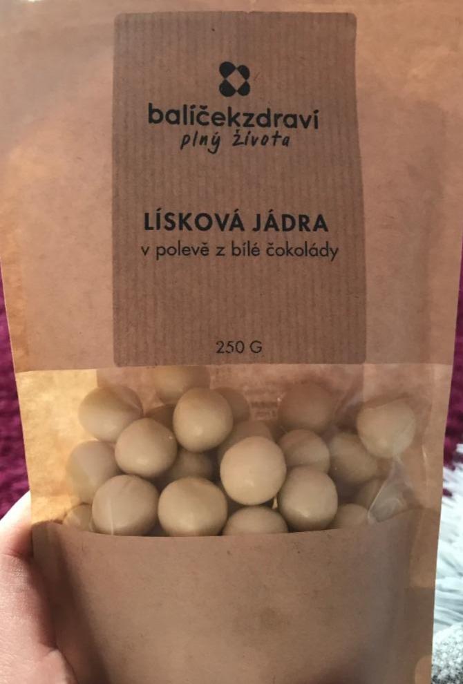 Fotografie - Lísková jádra v polevě z bílé čokolády Balíček zdraví