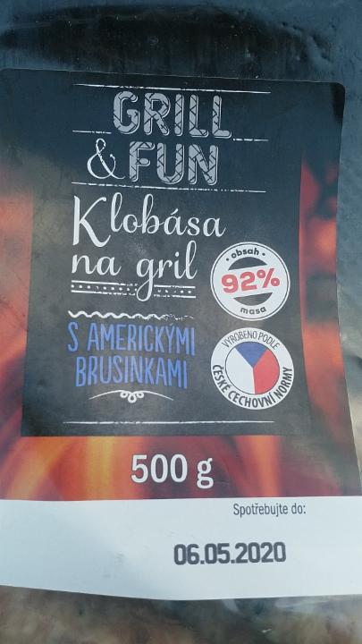 Fotografie - Klobása na gril s americkými brusinkami - Grill & Fun