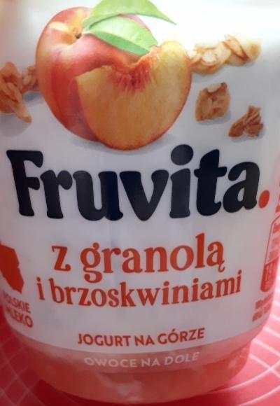 Fotografie - Jogurt brzoskwiniowy z granolą FruVita