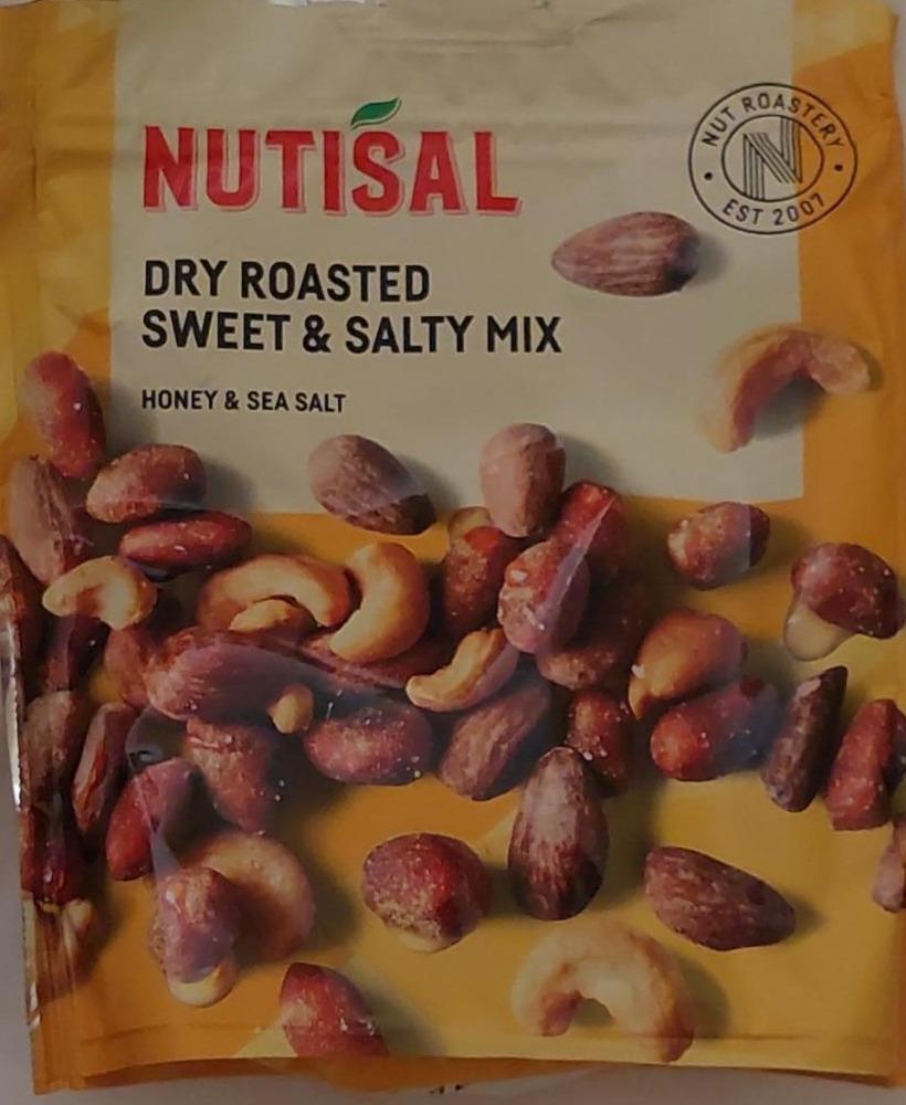 Fotografie - Dry roasted sweet & salty mix honey & sea salt Nutisal