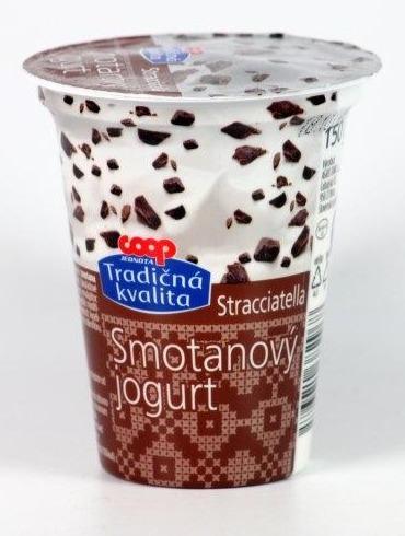 Fotografie - smetanový jogurt stracciatella COOP 2