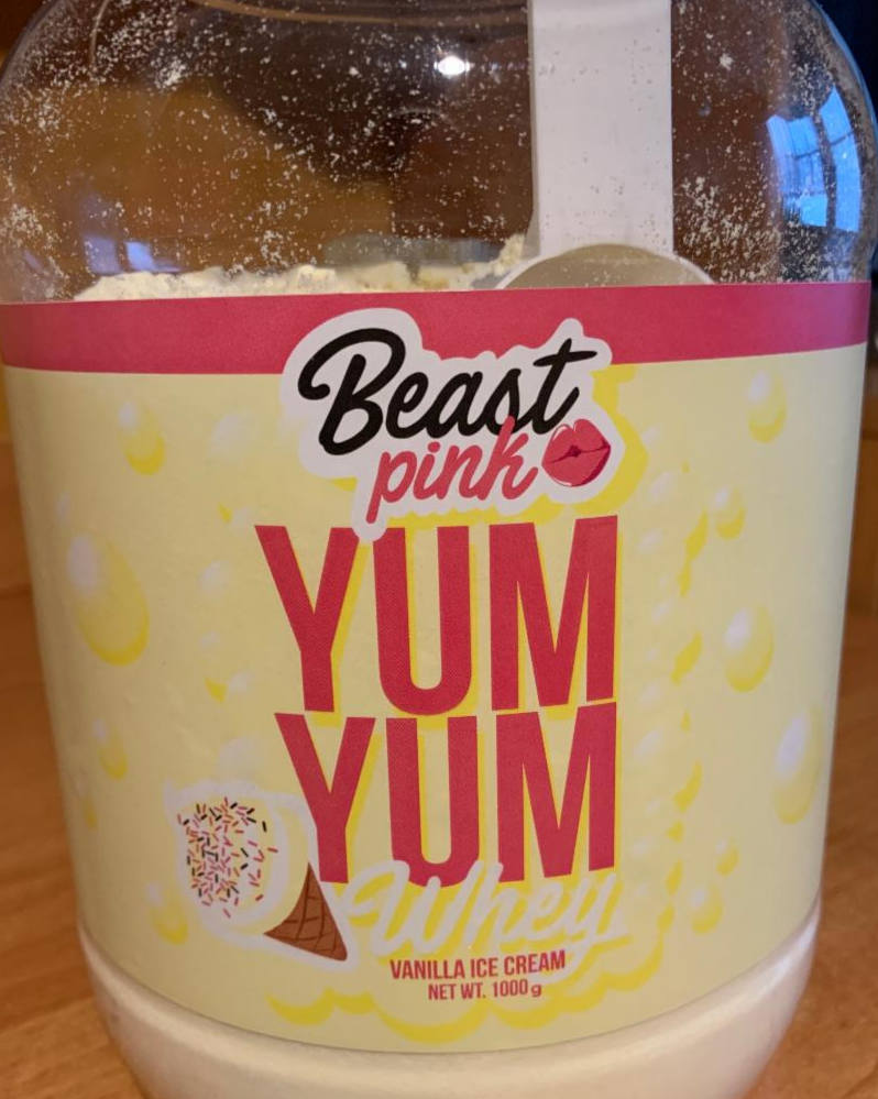 Fotografie - Protein beast pink yum GymBeam