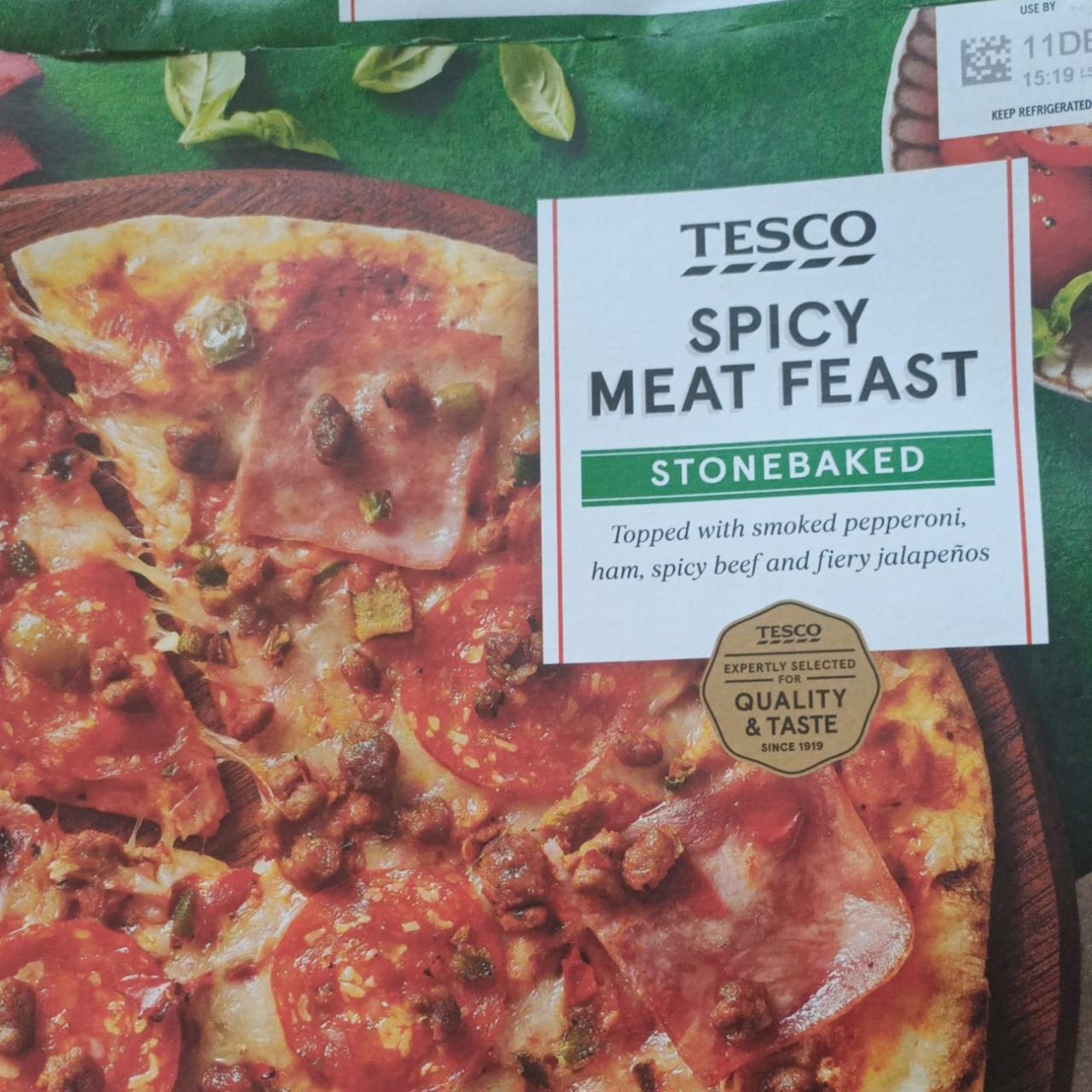 Fotografie - Stonebaked Spicy Meat Feast Pizza Tesco