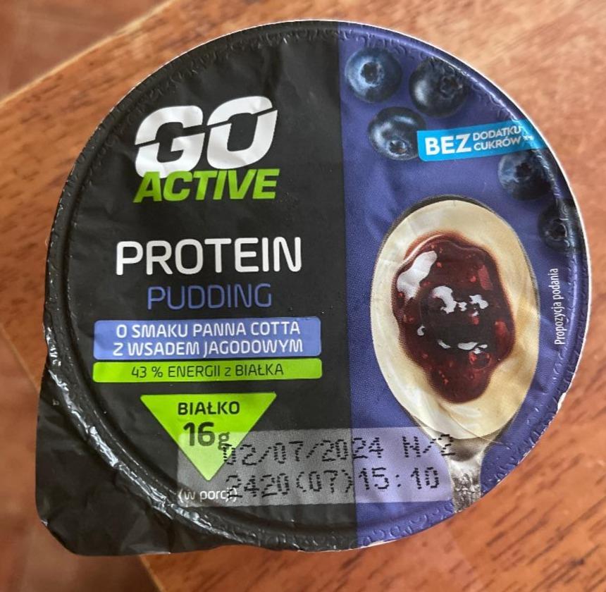 Fotografie - Protein pudding o smaku panna cotta z wsadem jagodowym Go Active