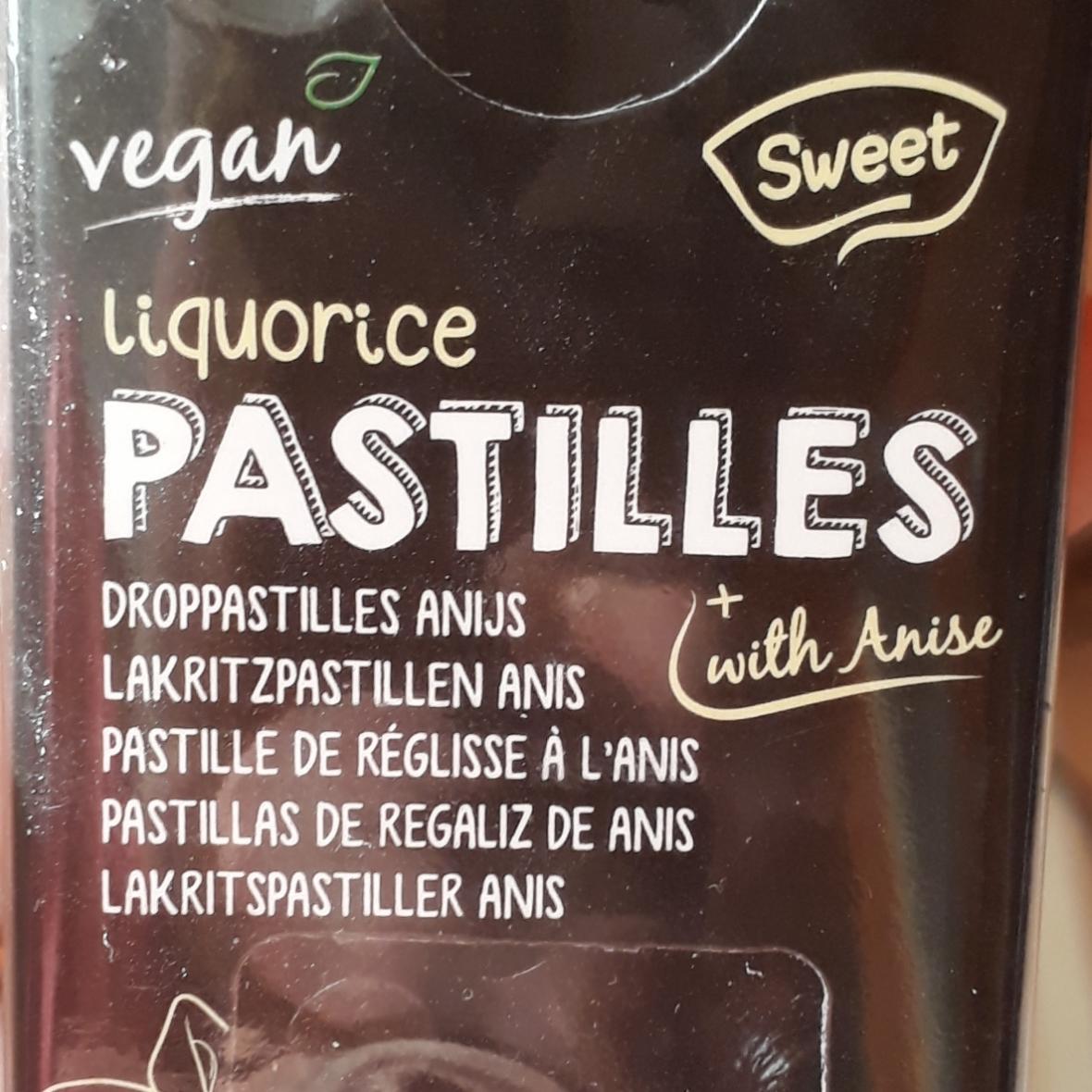 Fotografie - Liquorice pastilles with anise Terra Sana