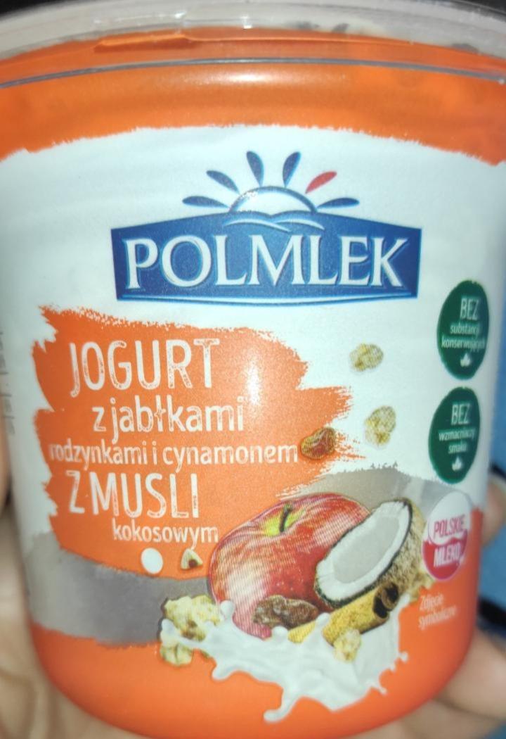 Fotografie - Jogurt z jabłkami rodzynkami i cynamonem z musli kokosowym Polmlek