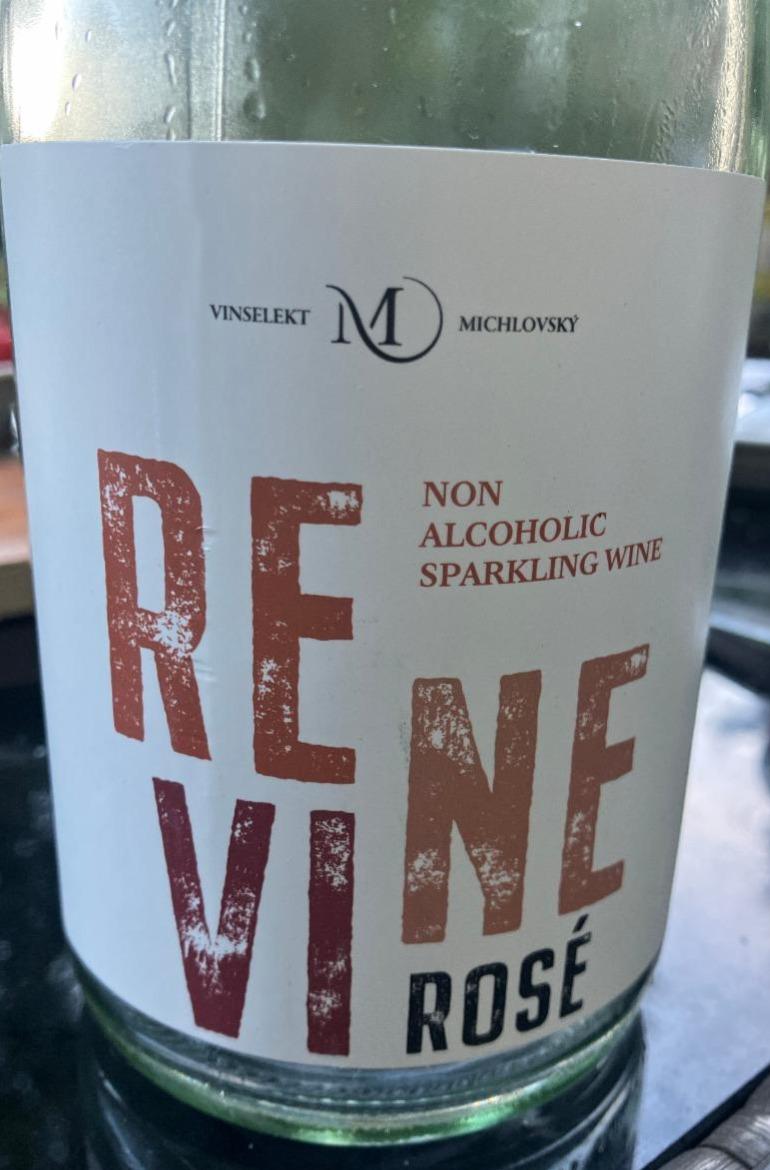 Fotografie - revine rose non alcoholic wine