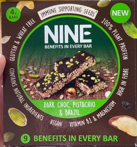 Fotografie - Benefits in every bar Dark Choc, Pistachio & Brazil Nine